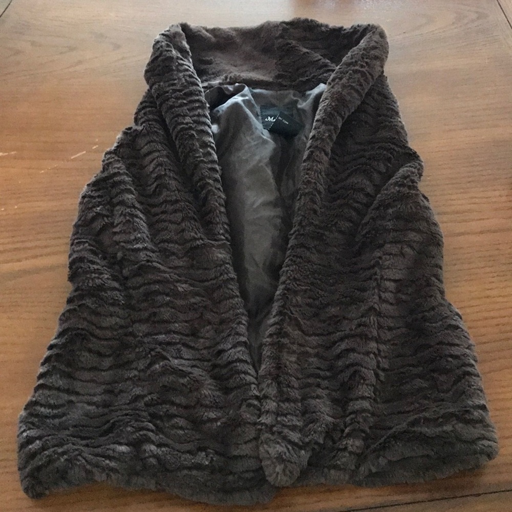 Fur vest